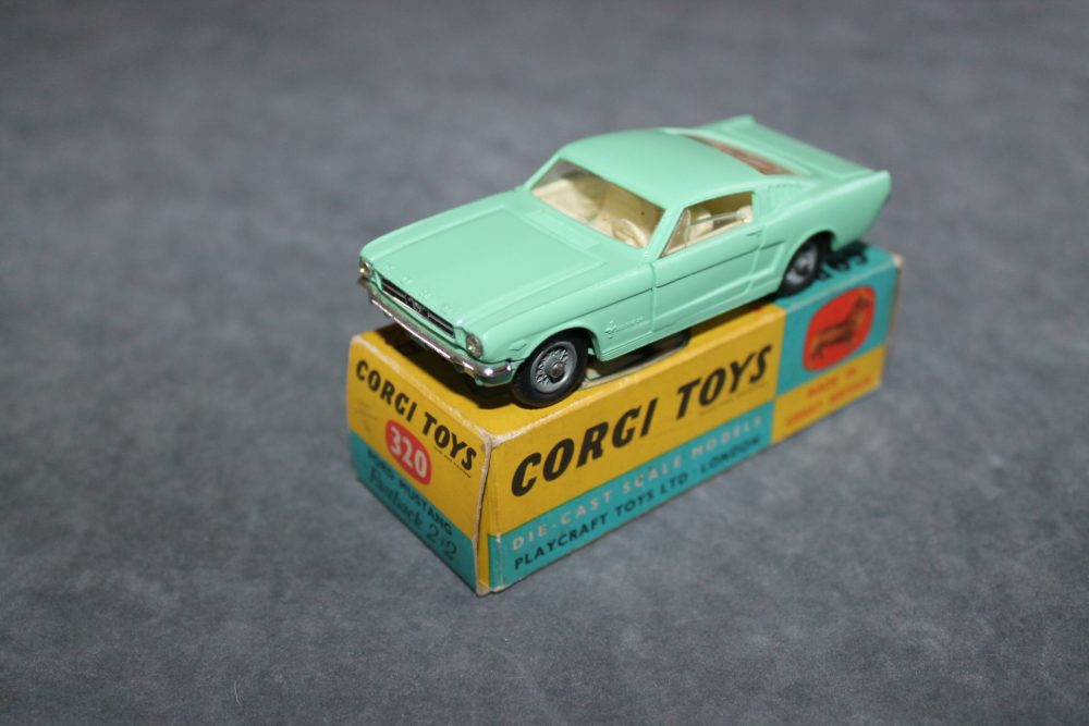Ford mustang peppermint green corgi toys 320 front left