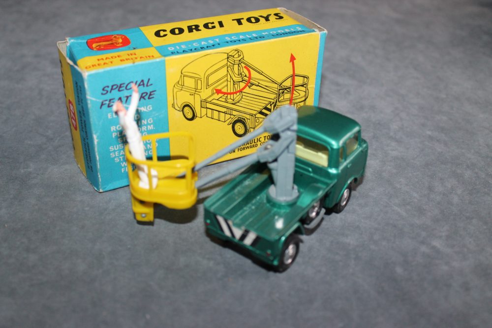 hydraulic tower wagon corgi toys 478 back