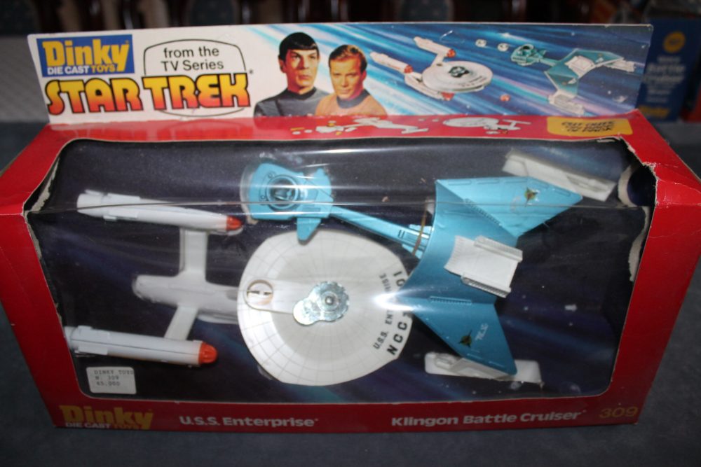uss enterprise and klingon gift set dinky toys 309