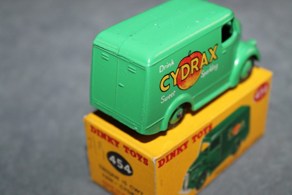 trojan cydrax van dinky toys 454 back right
