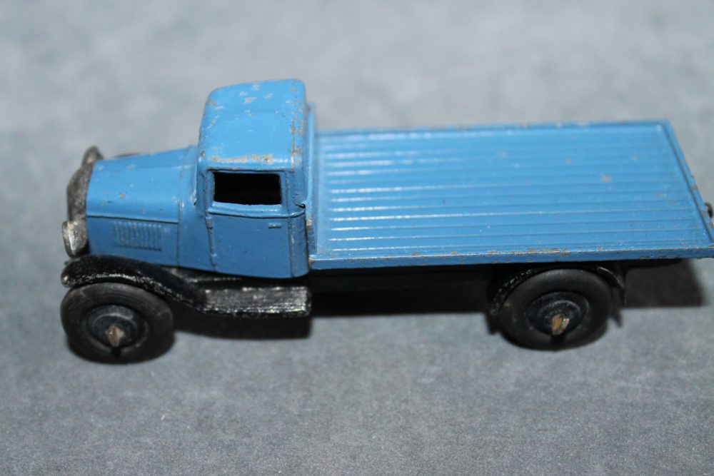 flat truck type 3 saxe blue dinky toys 25c