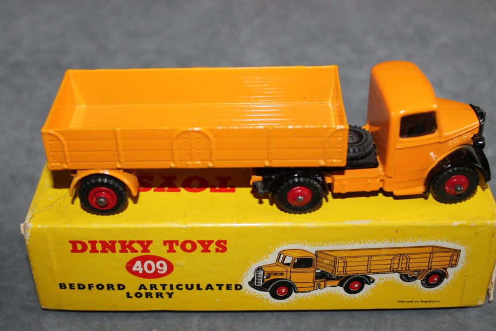 bedford articulated lorry windows version dinky toys 409 side