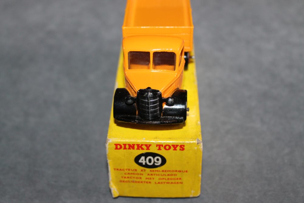 bedford articulated lorry windows version dinky toys 409 front