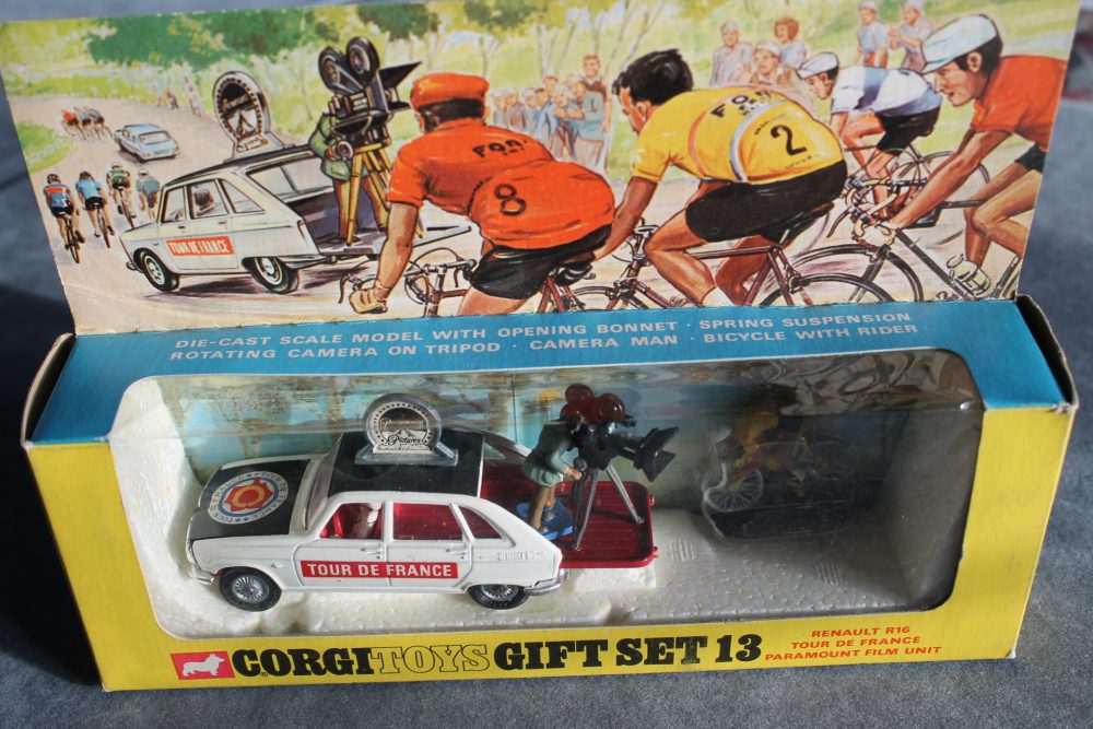 renault r16 tour de france paramount film unit corgi toys gift set 13