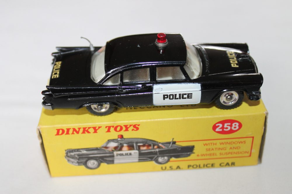 dodge royal sedan usa police car dinky toys 258 side