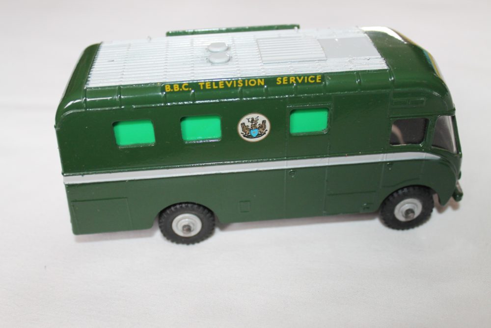 b.b.c. mobile control room dinky toys 967 right side