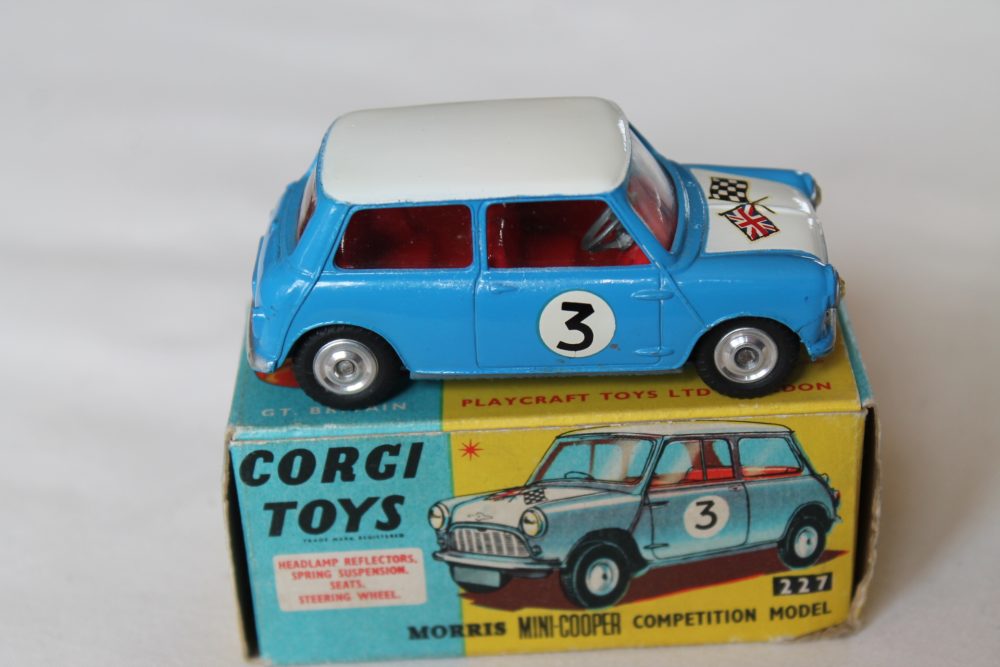 morris mini competition corgi toys 227 side