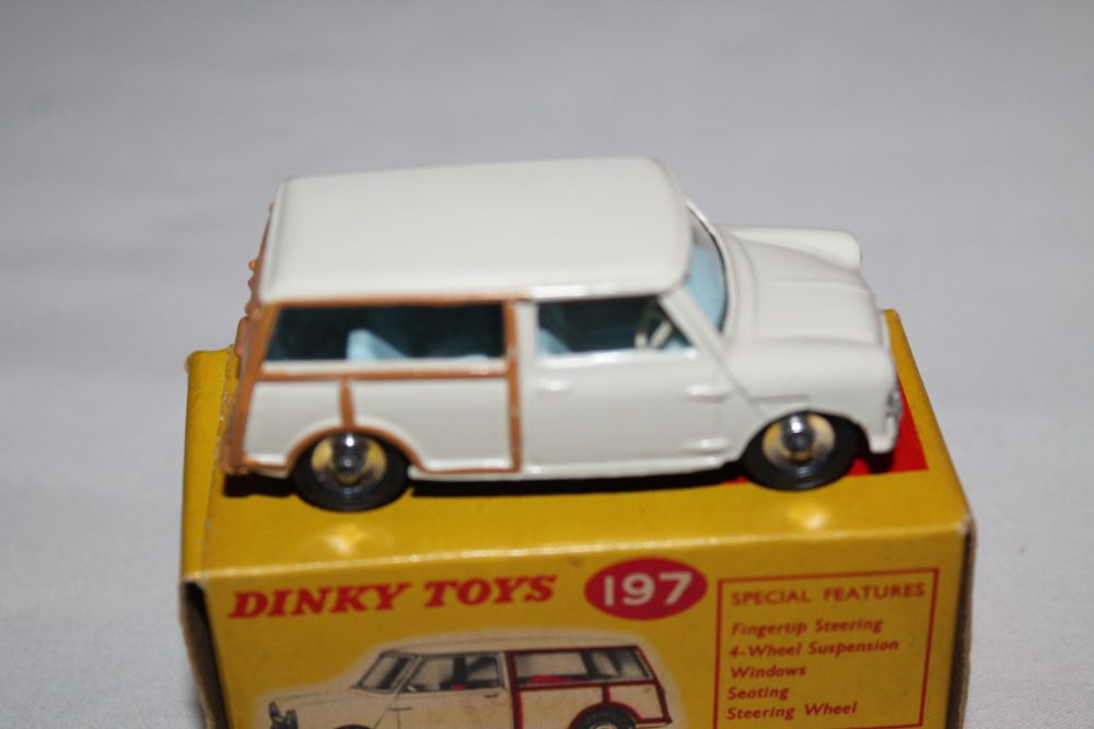 morris mini traveller rare version dinky toys 197 side