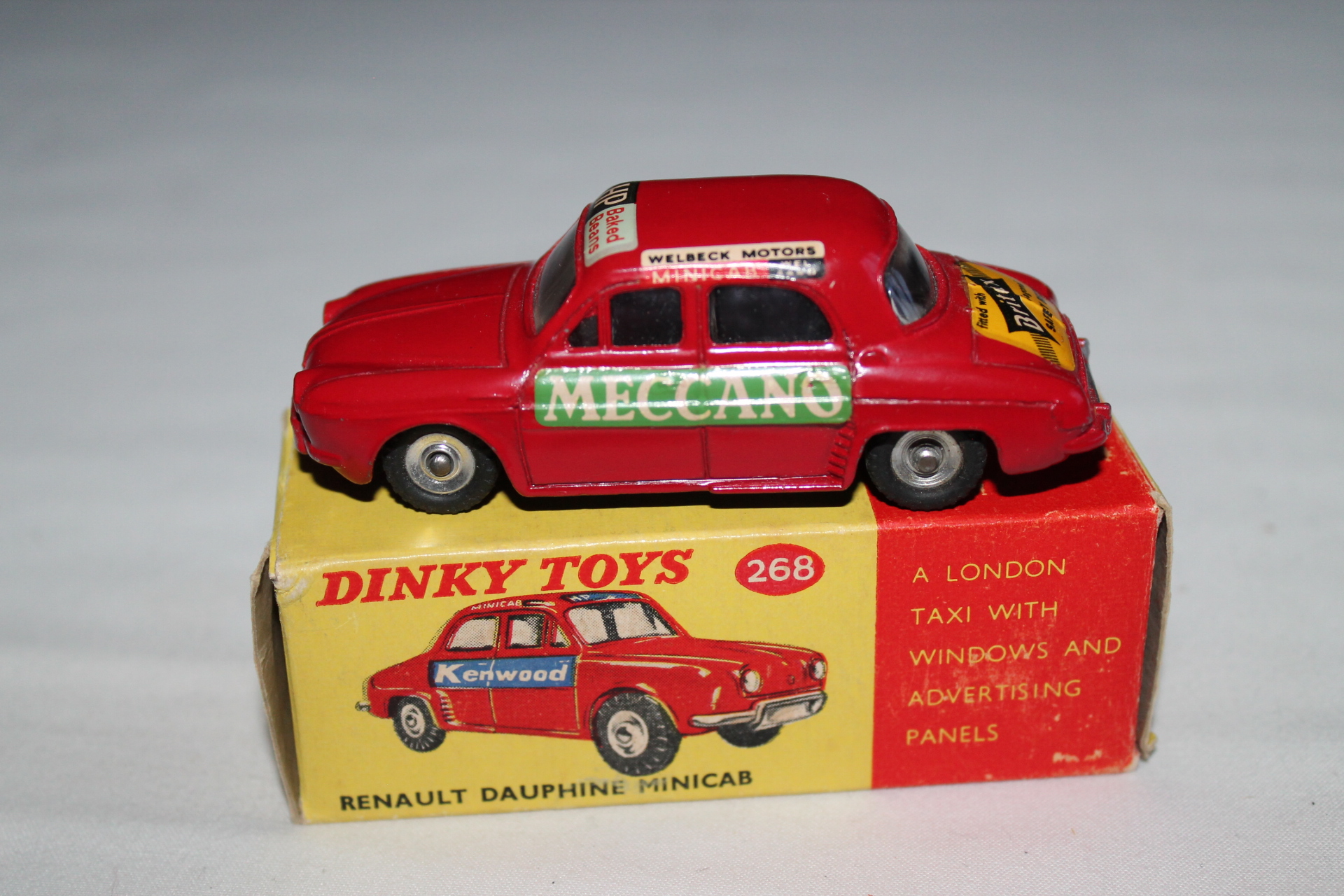 Dinky Toys 268 Renault Dauphine Red Minicab Diecast