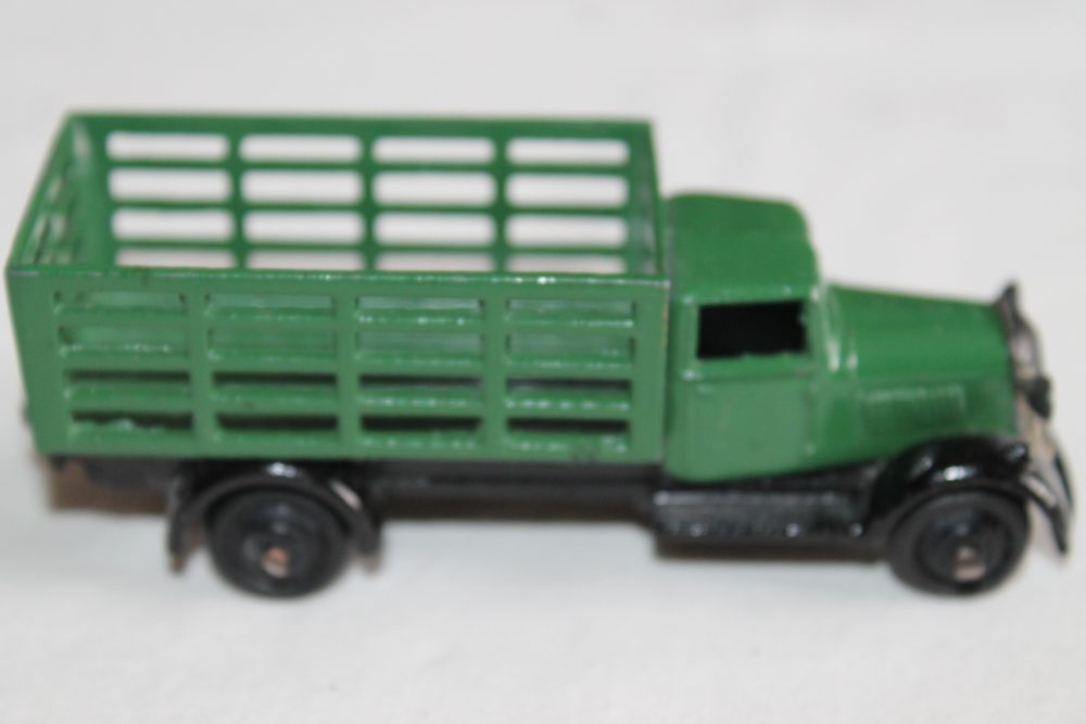 market gardiners lorry type 4 dinky toys 25f side