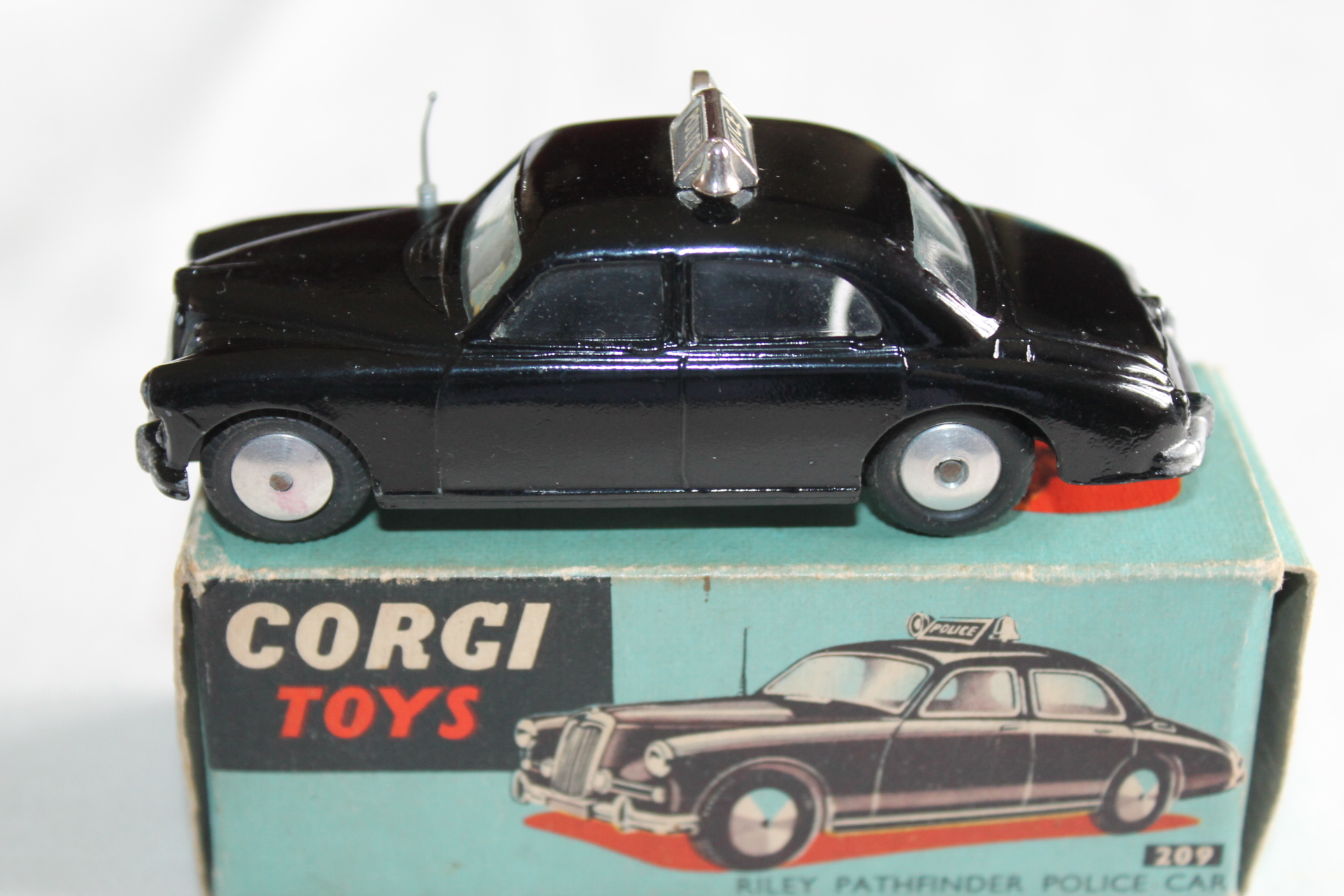 Corgi 209 Riley Pathfinder Police Car - Diecast