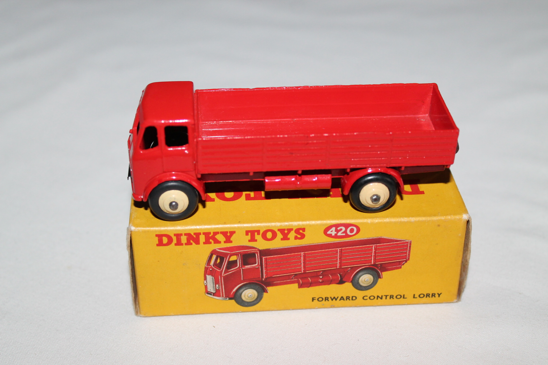 DINKY TOYS CARAVANE Caravelair 420 Ref 564 No JRD No CIJ No Norev No