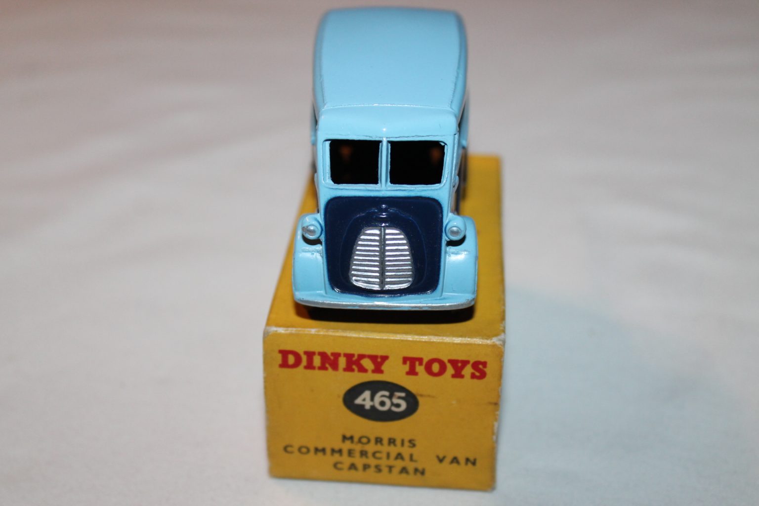 Dinky Toys 465 Morris 10 Van Capstan (1/43, Meccano, Angleterre, 1958-60) - Occasion