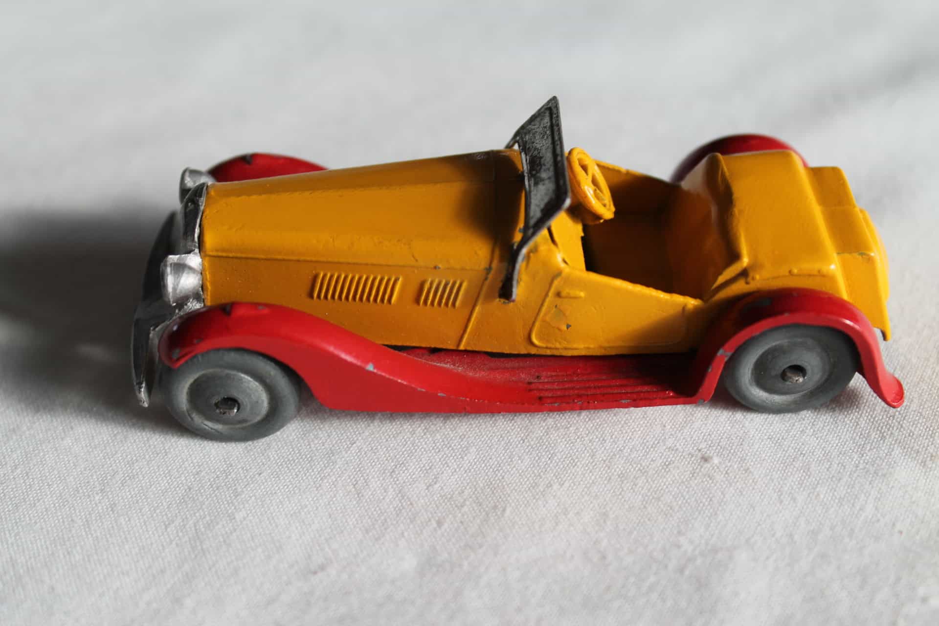 Dinky Toys GB N°24 H Sport Tourer - 1/43 - Bleu Et Noir - RARE