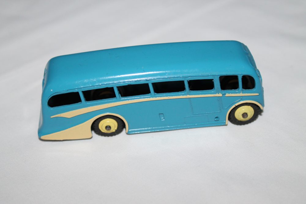 luxury coach blue dinky toys 281 side