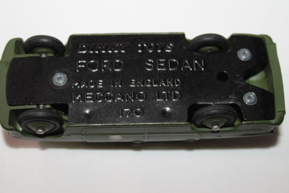 u s army staff car dinky toys 675 base