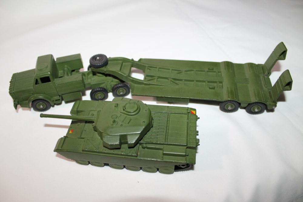 tank transporter and tank gift set dinky toys 698 left side