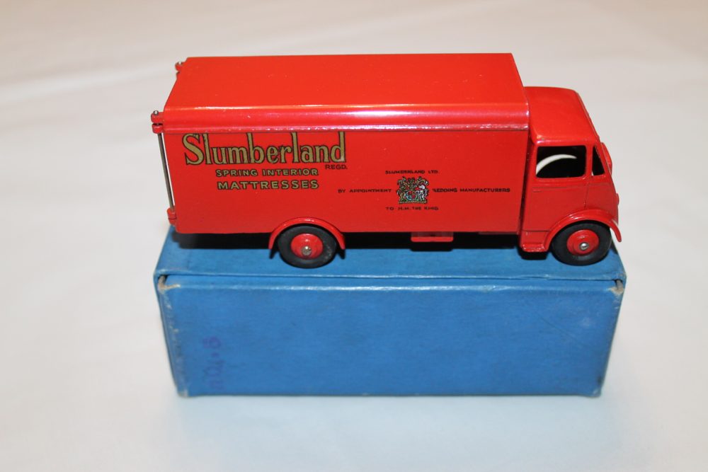 guy slumberland van dinky toys 514 side