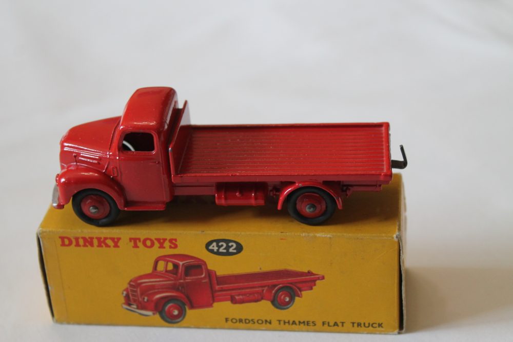 fordson thames flattruck dinky toys 422 side