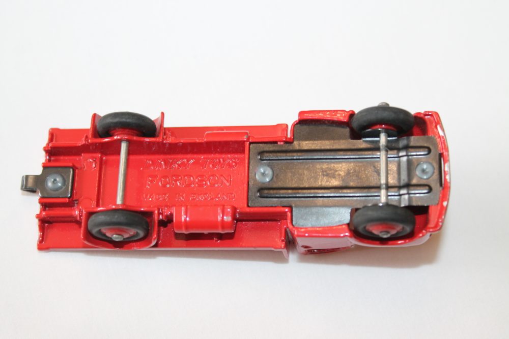 fordson thames flattruck dinky toys 422 base