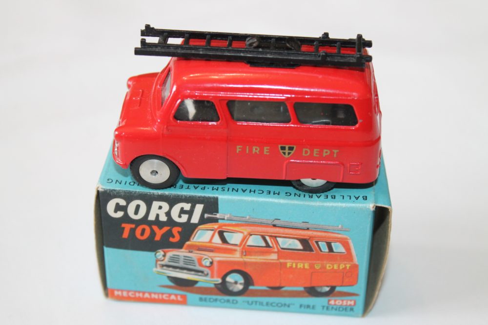 bedford utilicom fire tender mechanical corgi toys 405m
