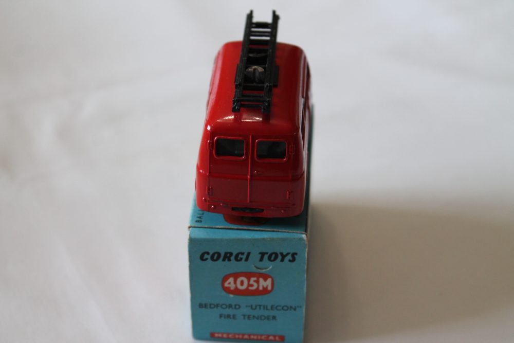 bedford utilicom fire tender mechanical corgi toys 405m back
