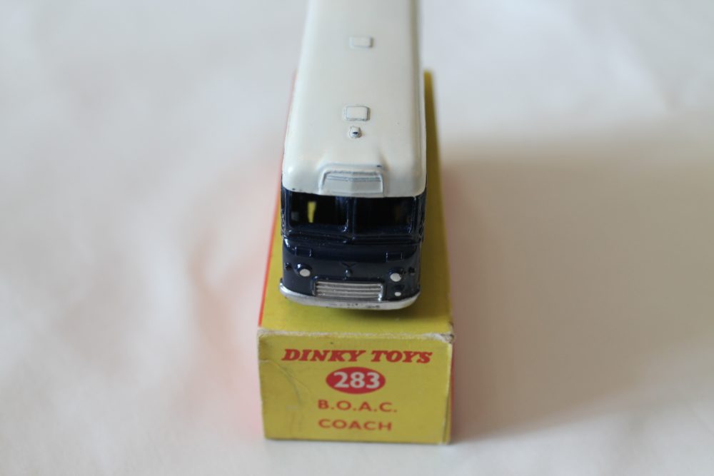 b.o.a.c. coach dinky toys 283 front