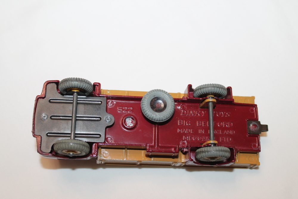 big bedford lorry dinky toys 522 base