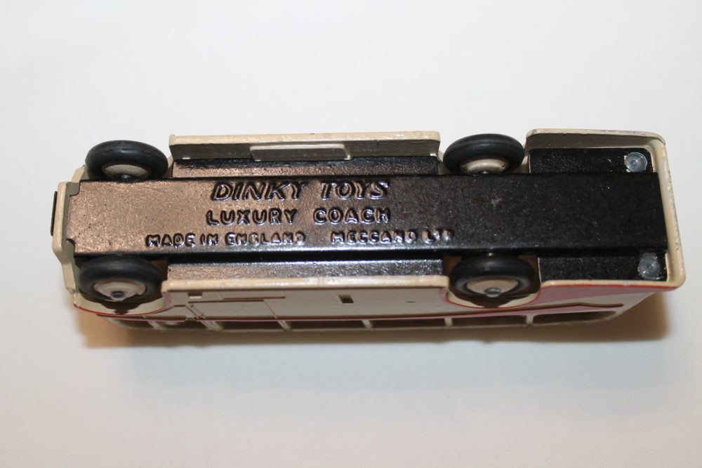 luxury coach dinky toys 281 base