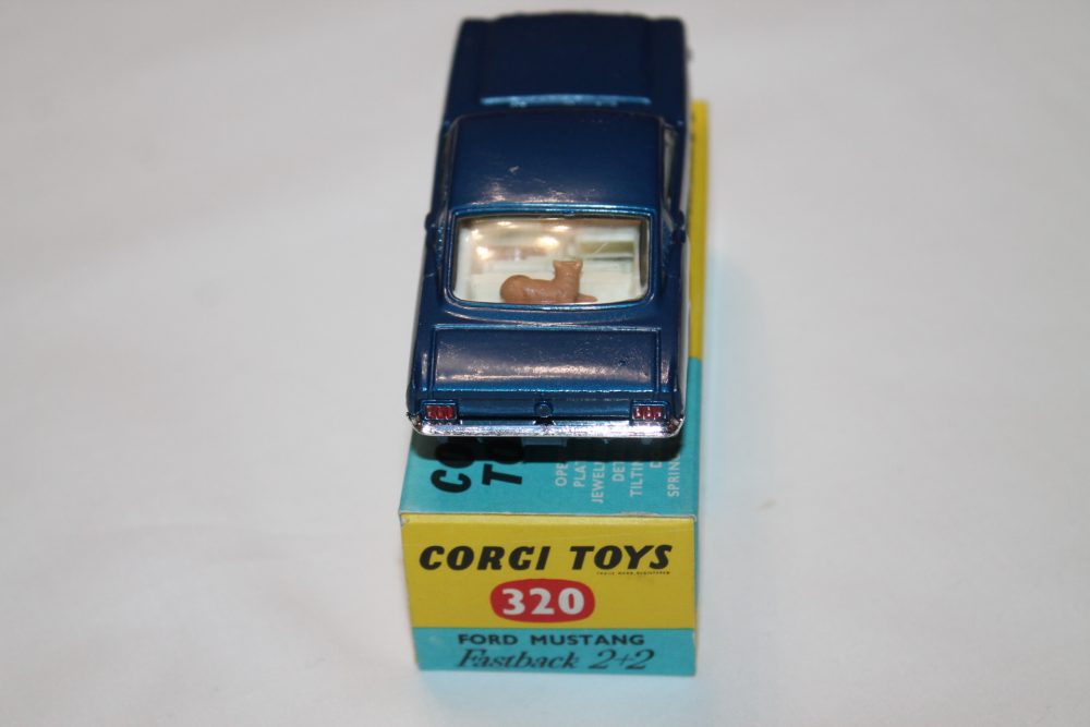 ford mustang corgi toys 320 back