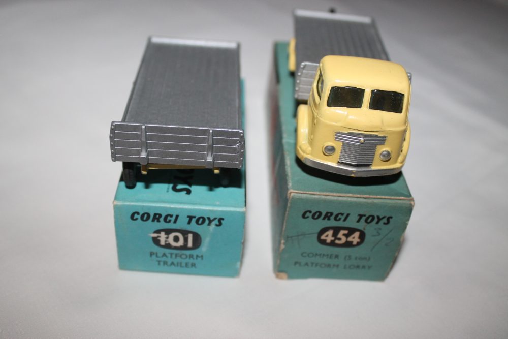 commer 5 ton platform lorry and seperate matching trailer corgi toys 454 and 101 front