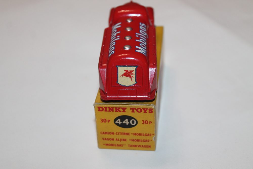 studebaker petrol tanker mobilgas dinky toys 440 back