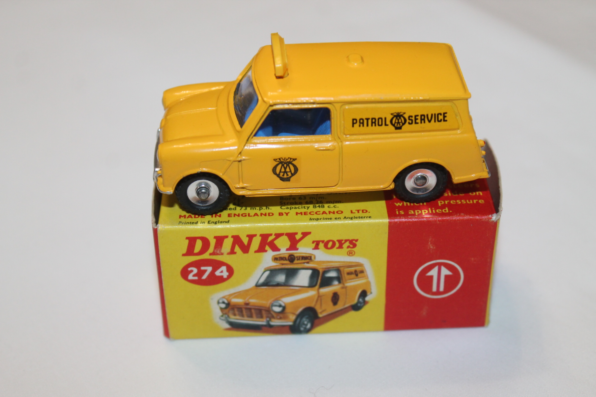 DINKY TOYS A.A. MINI VAN 274 ロードサービスミニバン Dinky Toys 274 A.A. Mini Van - QDT