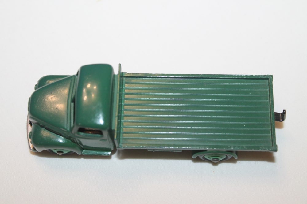 fordson thames flat truck dinky toys 422 top