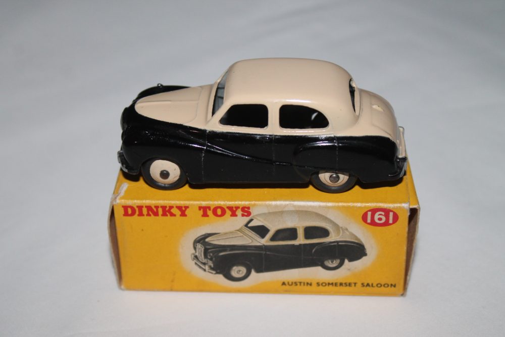 austin somerset saloon dinky toys 161