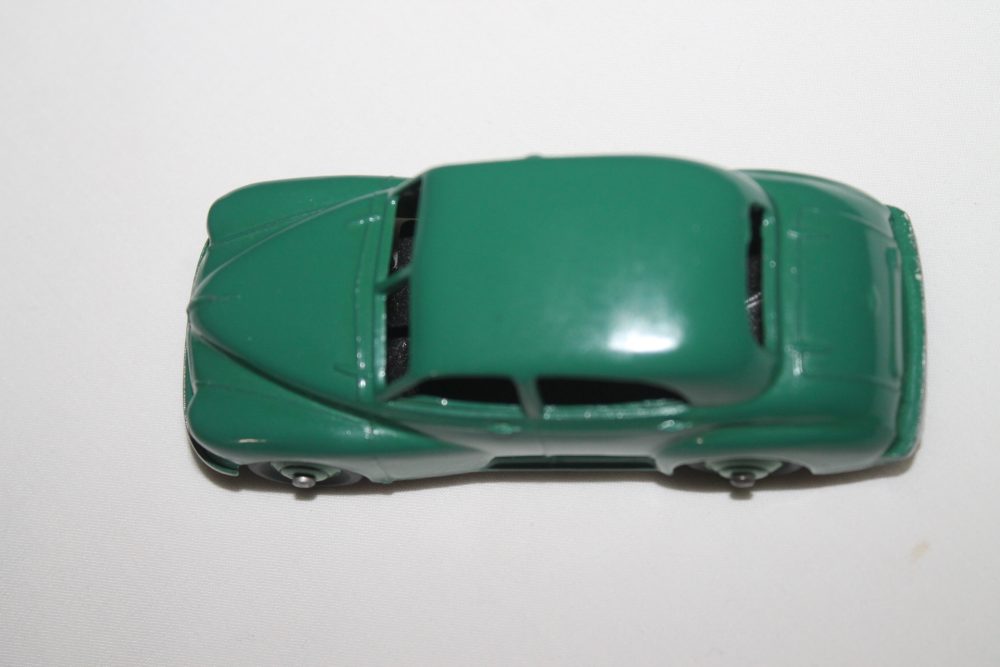 morris oxford saloon dinky toys 159 top