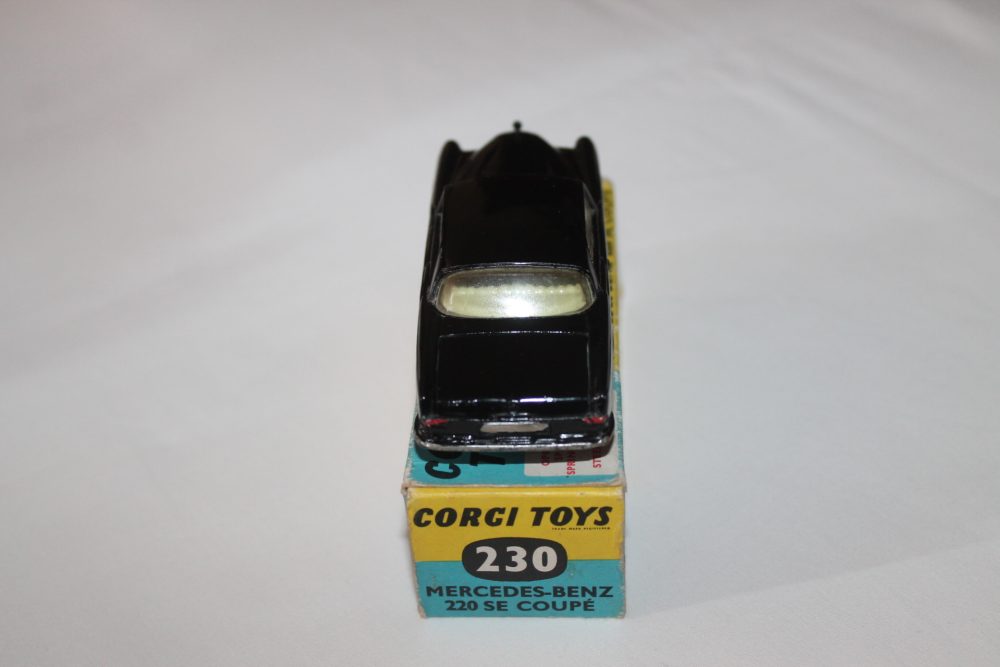 mercedes benz 220se couple corgi toys 230 back