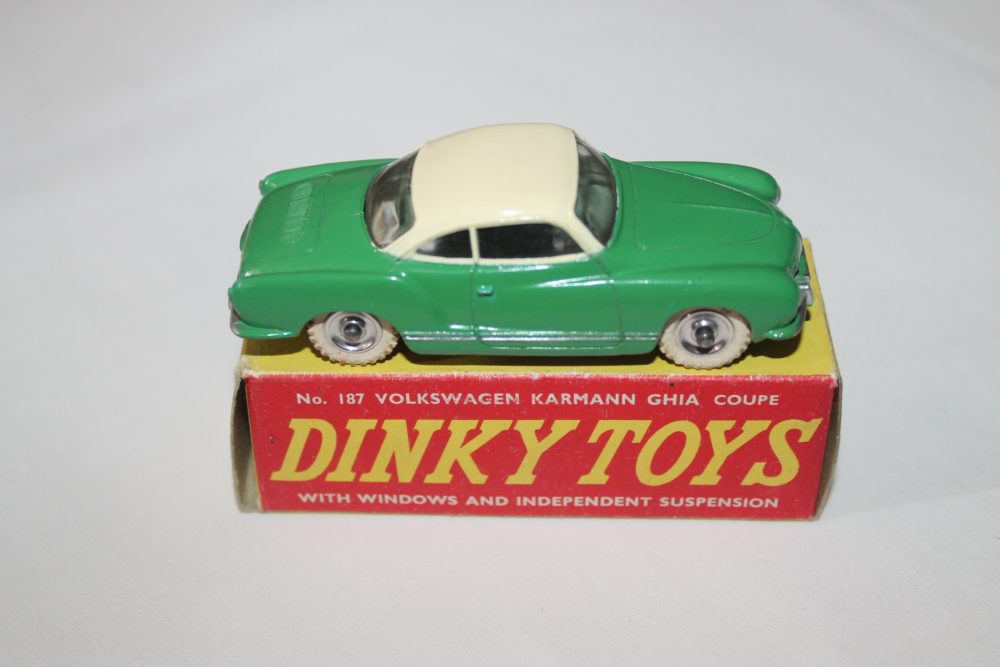 volkswagen karmann ghia coupe dinky toys 187 side
