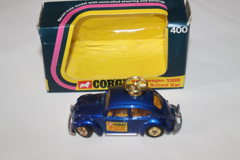 volkswagen 1300 Motor School Car corgi toys 400