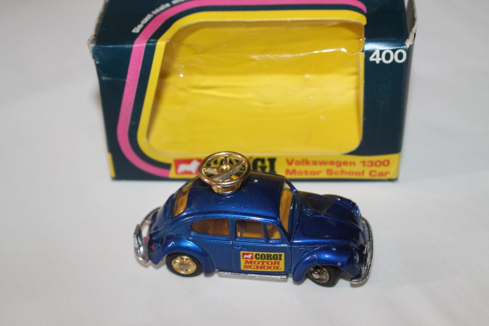 volkswagen 1300 Motor School Car corgi toys 400 side