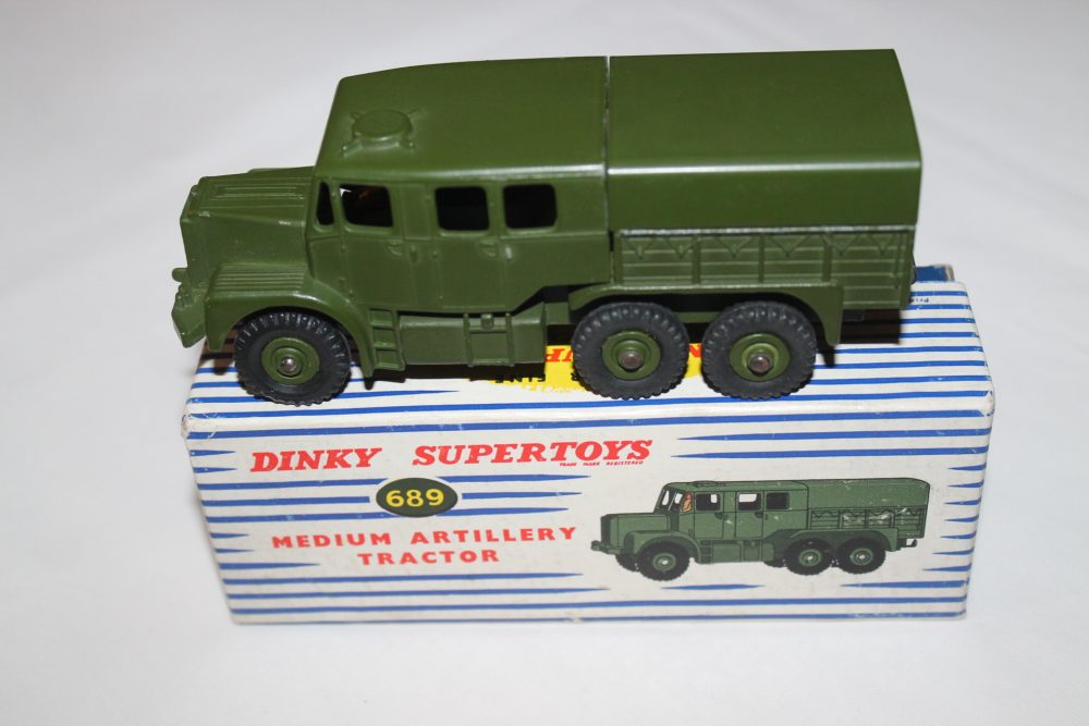 medium artillery tractor dinky toys 689