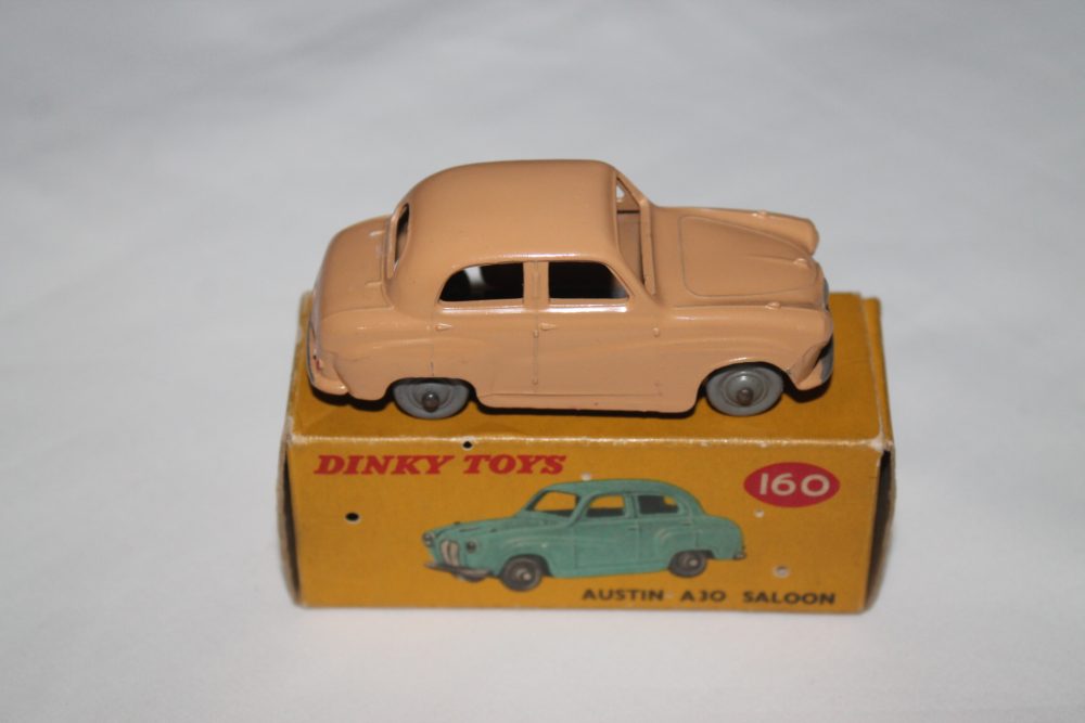 austin a30 saloon dinky toys 160 side
