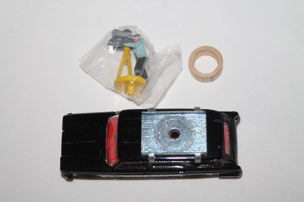 pathe news camera car dinky toys 281 top