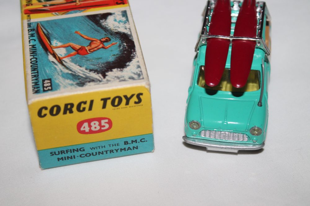 surfing bmc mini countryman corgi toys 485 front