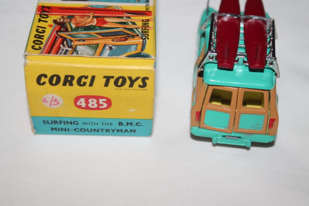 surfing bmc mini countryman corgi toys 485 back