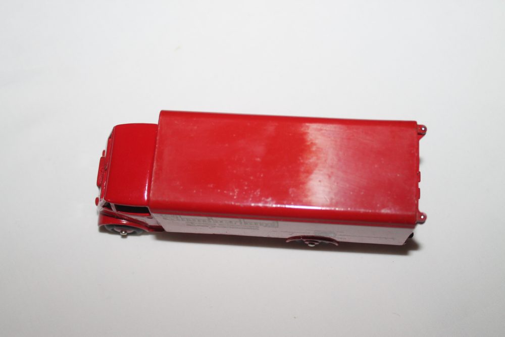 guy slumberland van dinky toys 514 top