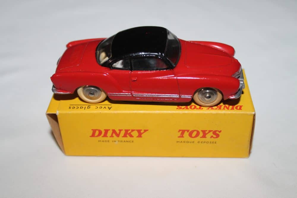 volkswagen karmann ghia french dinky toys 24m side