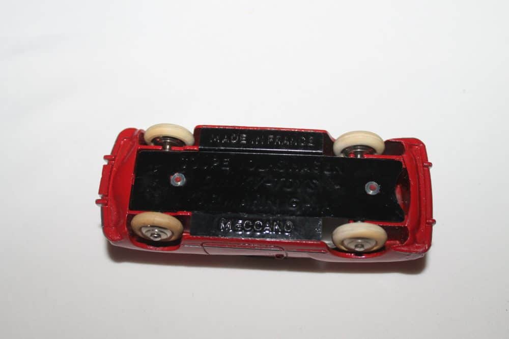 volkswagen karmann ghia french dinky toys 24m base