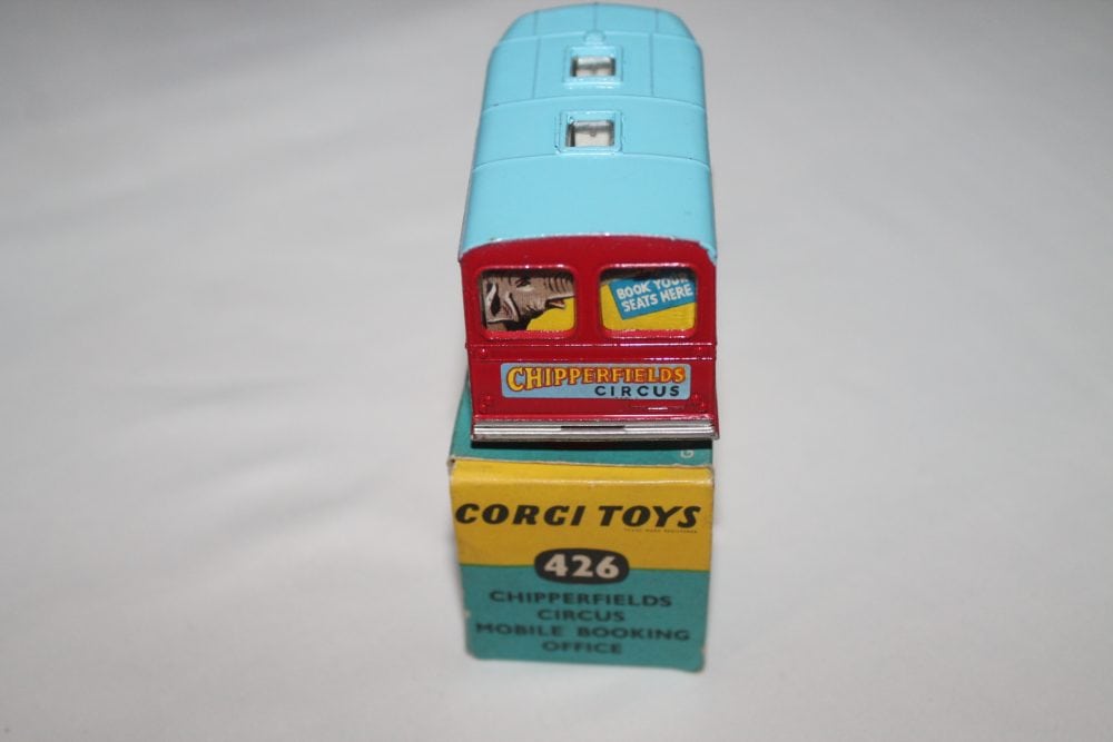 chipperfields booking office corgi toys 426 back