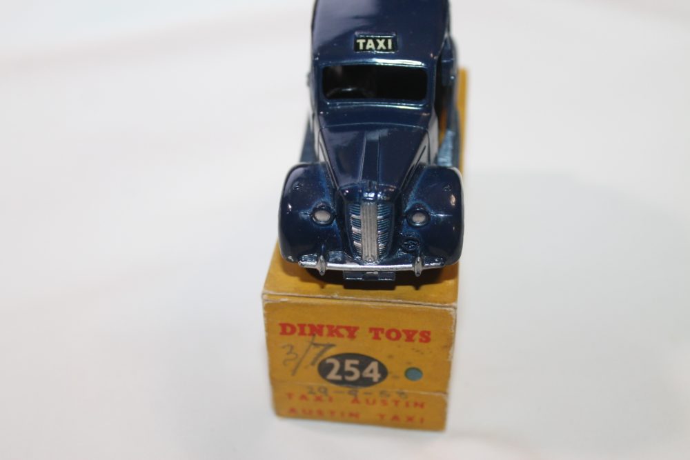 austin taxi dinky toys 254 front